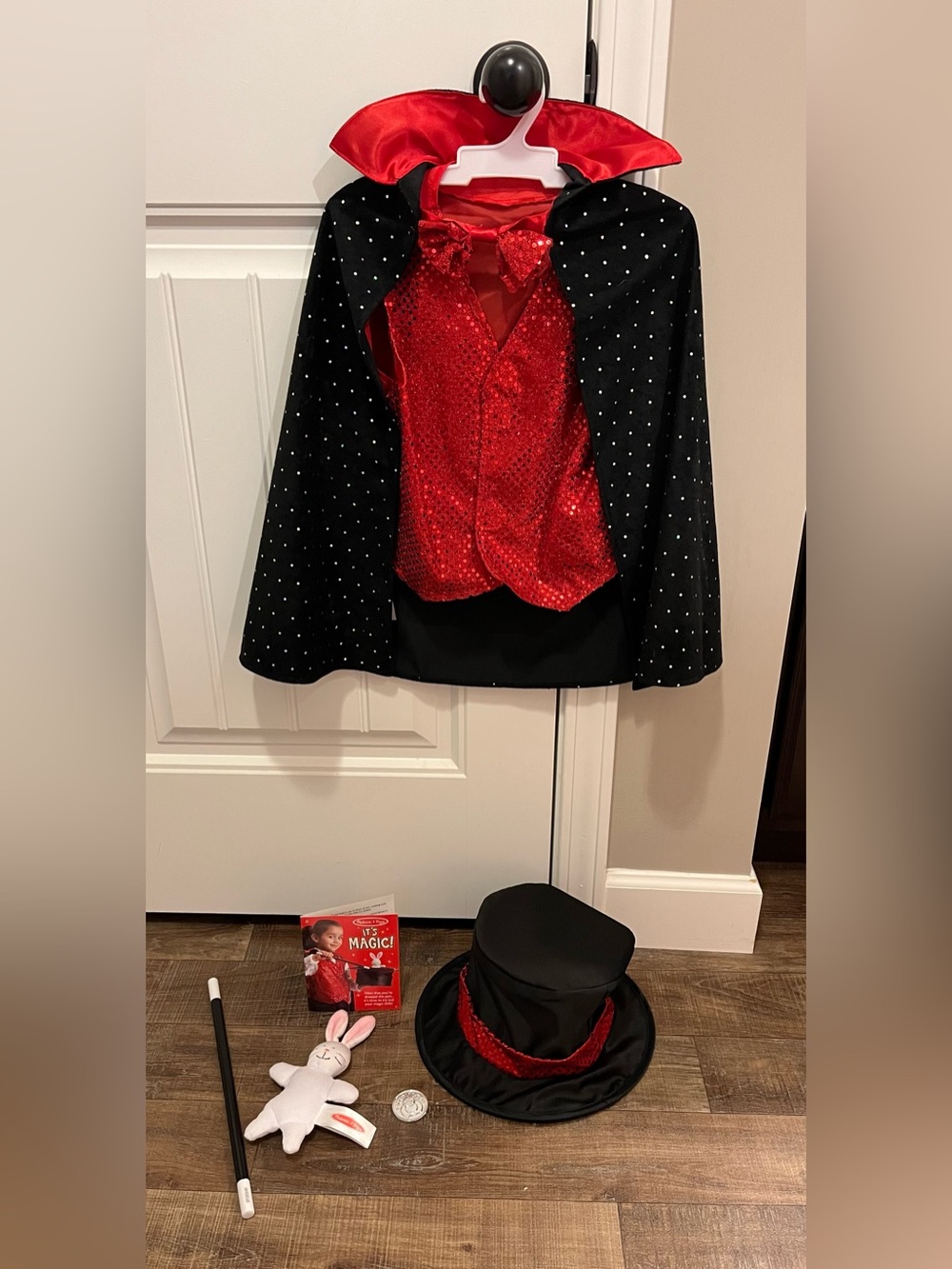 Melissa & Doug Magician Dress Up Unisex Costume 🪄🪙🐰🖤❤️